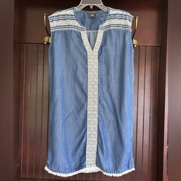 CHELSEA & THEODORE Embroidered Fringe Chambray Boho Tunic Dress Coverup | Sz M - Picture 3 of 13